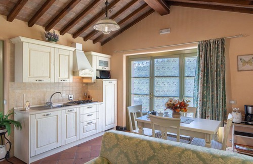 Castiglion Fiorentino House | Stunning private villa for 3 people with private pool, WIFI, TV, terrace and pets allowed