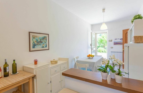 Montenero di Bisaccia House | Stunning private villa for 9 people with WIFI, private pool, TV, terrace and pets allowed