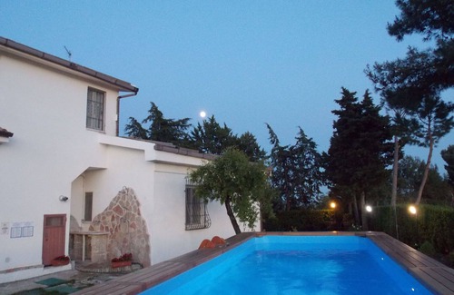 Montenero di Bisaccia House | Stunning private villa for 9 people with WIFI, private pool, TV, terrace and pets allowed