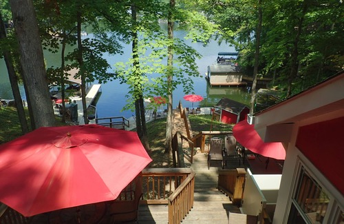 Princes Lakes House | STUNNING LAKEFRONT PROPERTY SURROUNDED BY BEAUTIFUL VIEWS. n