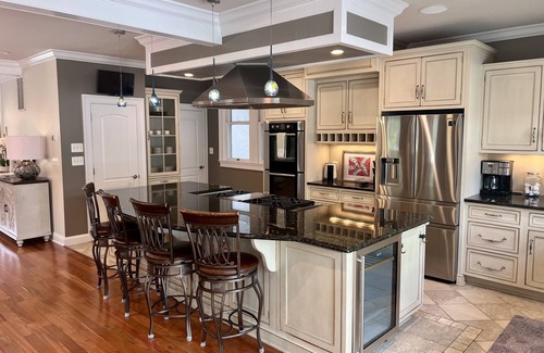 Historic District House | Stunning, Large Historic Annapolis Home, Steps to Downtown, Private Driveway!