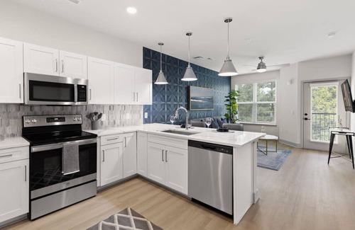 East Raleigh Apartment | Stunning Living 5 Min From Downtown