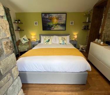 Fence House | Stunning location on Pendle Hill