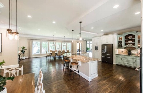 Mount Juliet Villa | Stunning Luxury Villa on the Lake - Play in Nashville, Relax at the Lake!