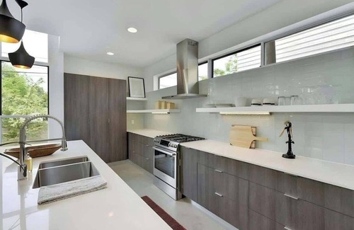Tarrytown House | Stunning Modern Home w Pool and Hot Tub in Tarrytown