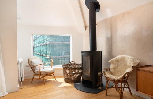 Chysauster House | Stunning new 4 bed Penzance town Loft with parking