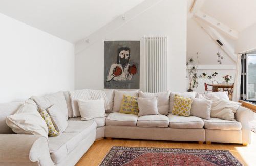 Chysauster House | Stunning new 4 bed Penzance town Loft with parking
