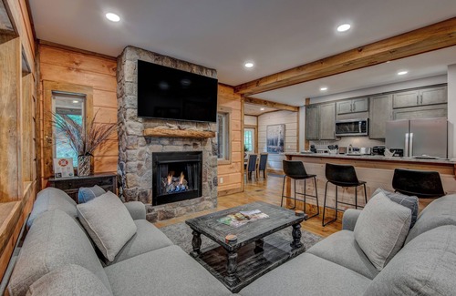 Beech Mountain House | Stunning new construction 4 bedroom 3.5 bath located on Beech Mountain.