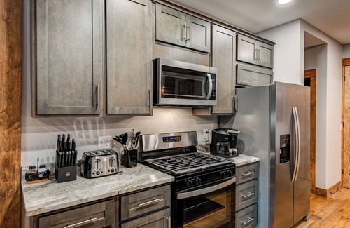 Beech Mountain House | Stunning new construction 4 bedroom 3.5 bath located on Beech Mountain.