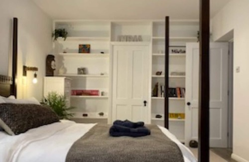 New Forest District Apartment | Stunning New Forest Romantic Retreat