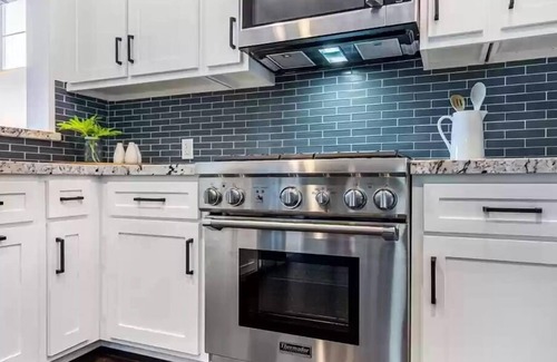 Newport Coast House | Stunning Newport Coast elegance & style. Luxe living near 5 star shops & dining.
