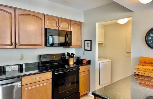 Hilton Head Island Condo | STUNNING OCEANFRONT VILLA WITH POOL & BALCONY IN HILTON HEAD