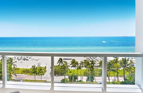 Mid Beach Condo | Stunning Ocean Front suite with free parking and spa passes