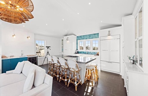 North Beach Haven House | Stunning Ocean-Side 4 Bedroom Property with a Hot Tub and Endless Views