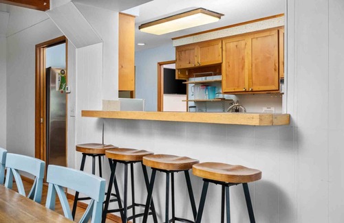 Roads End House | Stunning Ocean View, Pet Friendly, Deck w/Hot Tub, Pool Table, Foosball, 1 Block to Beach