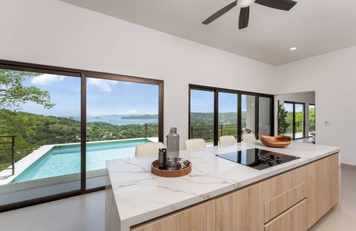 Coco House | Stunning ocean view house in CocoBay Estates