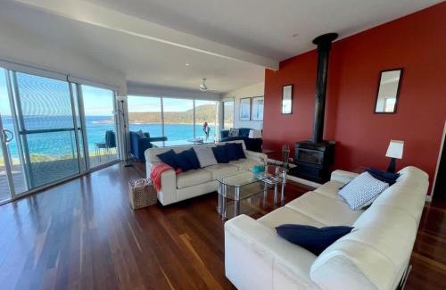 Kioloa House | Stunning Ocean Views - overlooking Merry Beach