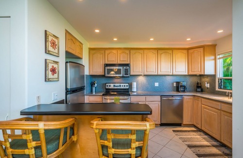 Wailea Condo | Stunning Ocean Views! Prime Location! Ekolu # 1705
