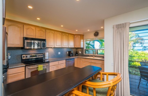 Wailea Condo | Stunning Ocean Views! Prime Location! Ekolu # 1705