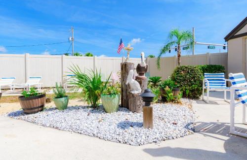 New Smyrna Beach Apartment | Stunning Ocean Views STEPS from the Beach with Pool! Fabulous 4th Floor Studio!