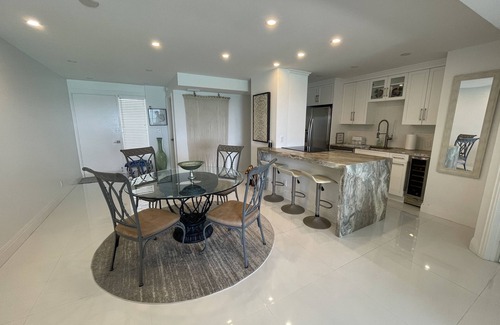 Moorings House | Stunning Oceanfront BeachCondo