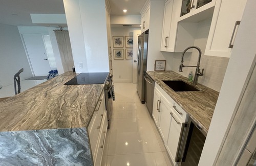 Moorings House | Stunning Oceanfront BeachCondo