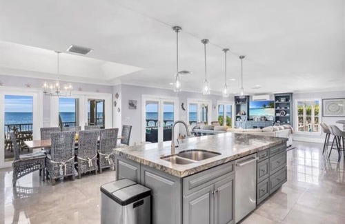 Islamorada House | Stunning Oceanfront Estate with Private Pool ~ Beach.