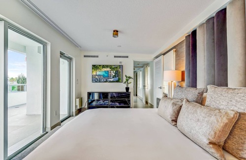 City Center Hotel | Stunning Oceanfront Penthouse with Breathtaking Views & Private Terrace