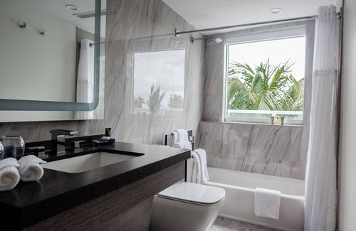 City Center Hotel | Stunning Oceanfront Penthouse with Breathtaking Views & Private Terrace