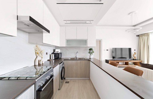 Jumeirah Lake Towers Apartment | Stunning One-Bedroom Apartment in Me Do Re in JLT