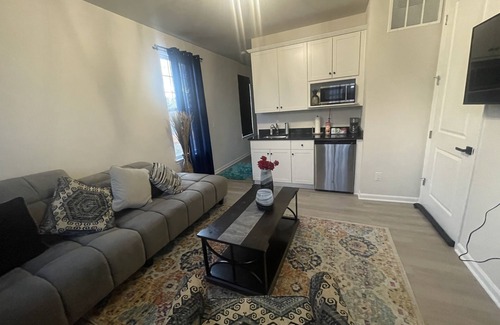 Stafford Apartment | Stunning one-bedroom private suite