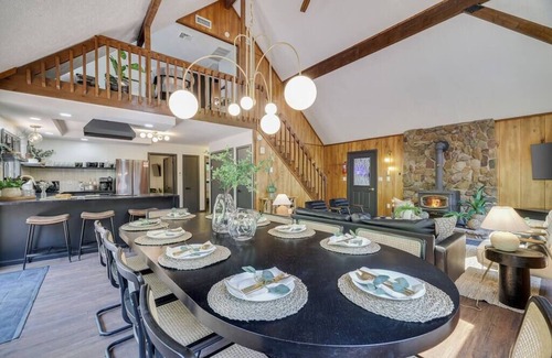 Albrightsville House | Stunning Pocono cabin w/hot tub, game room, fire pit, lake