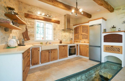 Monflanquin House | Stunning private villa for 8 guests with WIFI, private pool, TV, terrace and pets allowed