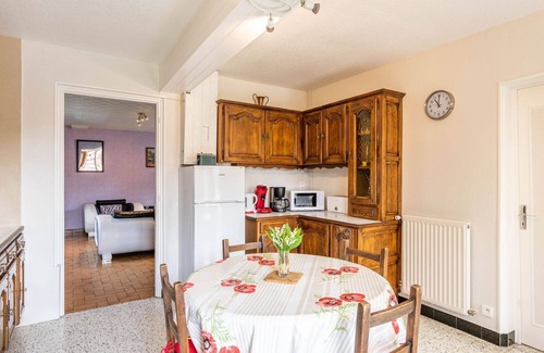 Mesnieres-en-Bray House | Stunning private villa for 4 guests with WIFI, TV, terrace and pets allowed