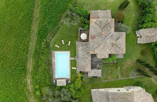 Monteroni d'Arbia Villa | Stunning private villa with private pool, WIFI, TV, veranda and panoramic view, close to Siena
