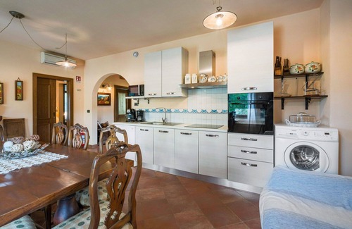 San Miniato Villa | Stunning private villa for 10 people with A/C, private pool, WIFI, TV, patio and pets allowed