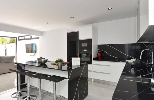 Playa del Ingles Villa | Stunning private villa for 6 people with WIFI, private pool, A/C, TV, patio and pets allowed