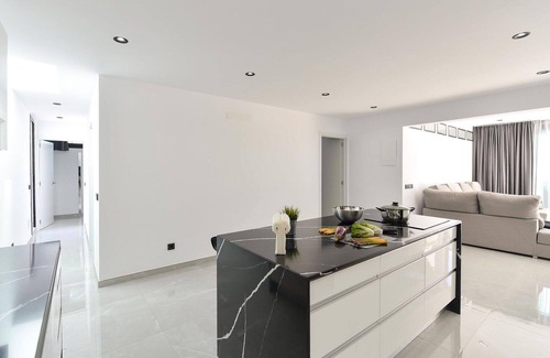 Playa del Ingles Villa | Stunning private villa for 6 people with WIFI, private pool, A/C, TV, patio and pets allowed