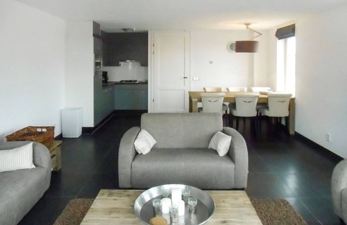 West-Graftdijk House | Stunning private villa for 6 guests with WIFI, TV, terrace and parking