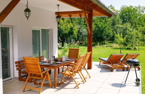 Balatonoszod House | Stunning private villa for 8 guests with A/C, WIFI, TV and terrace