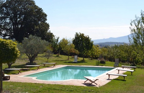 Montefiascone Villa | Stunning private villa for 18 people with WIFI, private pool, patio and pets allowed