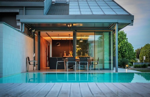 Arzergrande Villa | Stunning private villa with hot tub, A/C, private pool, WIFI, sauna, TV, patio and pets allowed