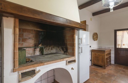 Casperia Villa | Stunning private villa for 6 guests with WIFI, private pool, TV, terrace and pets allowed