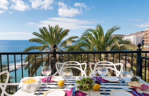San Bartolome de Tirajana Villa | Stunning private villa for 8 people with private pool, A/C, WIFI, TV, terrace and pets allowed