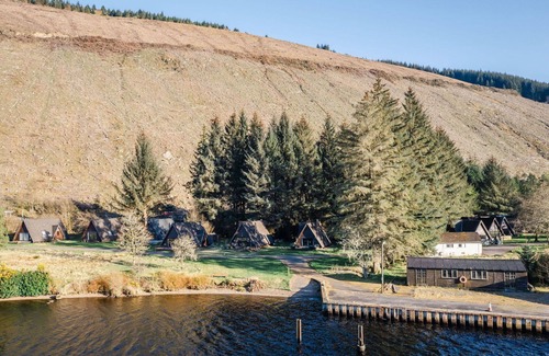 South Laggan House | Stunning private villa for 6 guests with WIFI, terrace and panoramic view