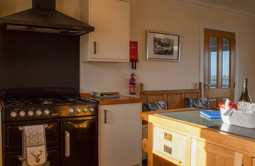Staffin House | Stunning private villa for 6 people with WIFI and TV