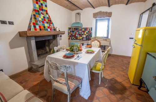 Bagnoregio Villa | Stunning private villa with private pool, WIFI, A/C, TV, patio, pets allowed and panoramic view