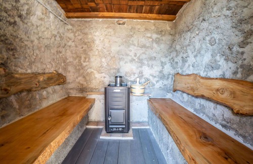Bagnoregio Villa | Stunning private villa with private pool, WIFI, A/C, TV, patio, pets allowed and panoramic view