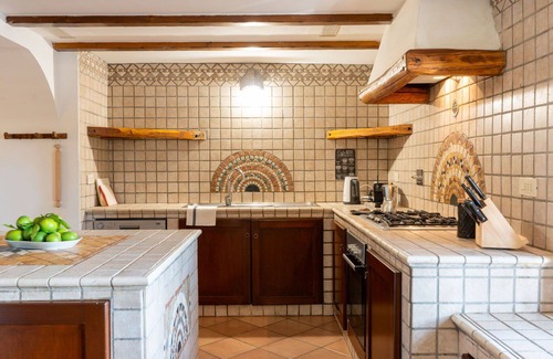 Lake Bracciano Villa | Stunning private villa for 8 people with private pool, A/C, WIFI, TV and terrace