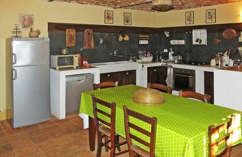 Capriglio House | Stunning private villa for 10 guests with WIFI, private pool, TV, terrace and pets allowed